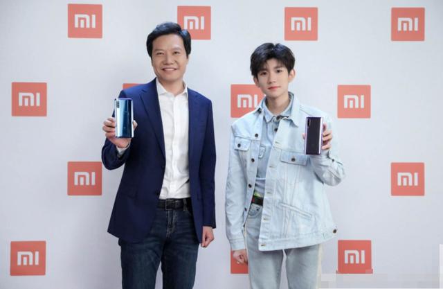 小米9发布会王源的外套 (王源代言的小米9多少钱)