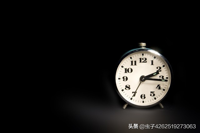 老人都需要“被需要”,两斤毛线治好了昼夜睡眠颠倒的毛病