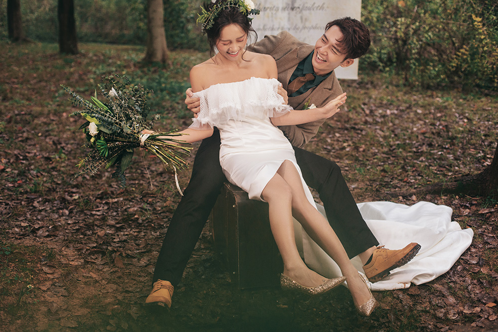 拍婚纱遇到阴雨天怎么办？摄影师告诉你阴雨天婚纱照别具一格