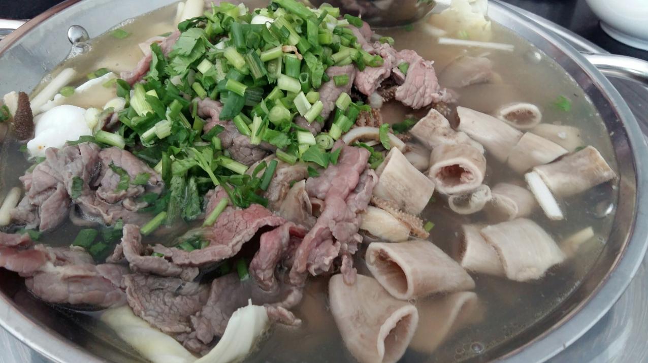 乐山牛肉面哪家好吃,乐山美食推荐必吃面