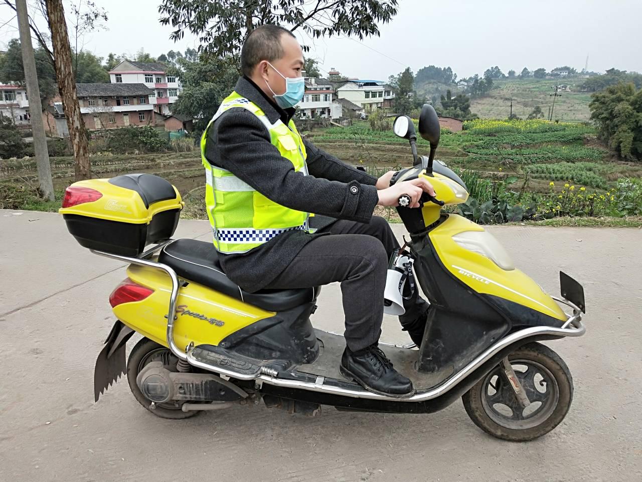 “点子王”李支书解决防控工作难题