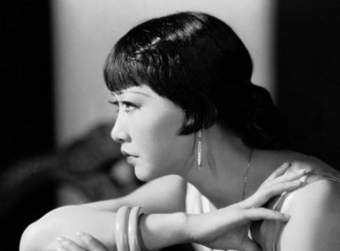 黄柳霜从洗衣工女儿到好莱坞传奇,黄柳霜在好莱坞当过主角吗