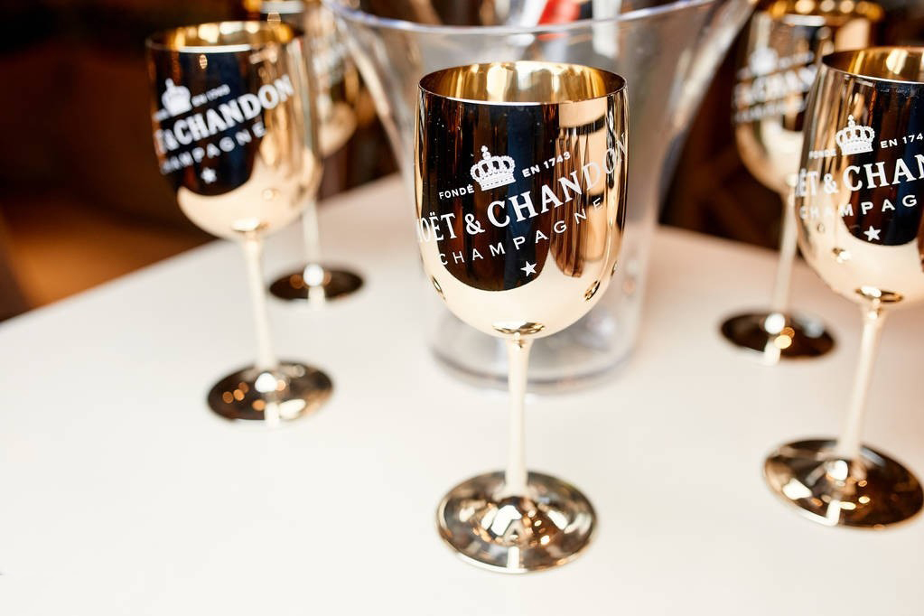 杜松子酒和金酒哪个好喝些,杜松子酒是烈酒吗