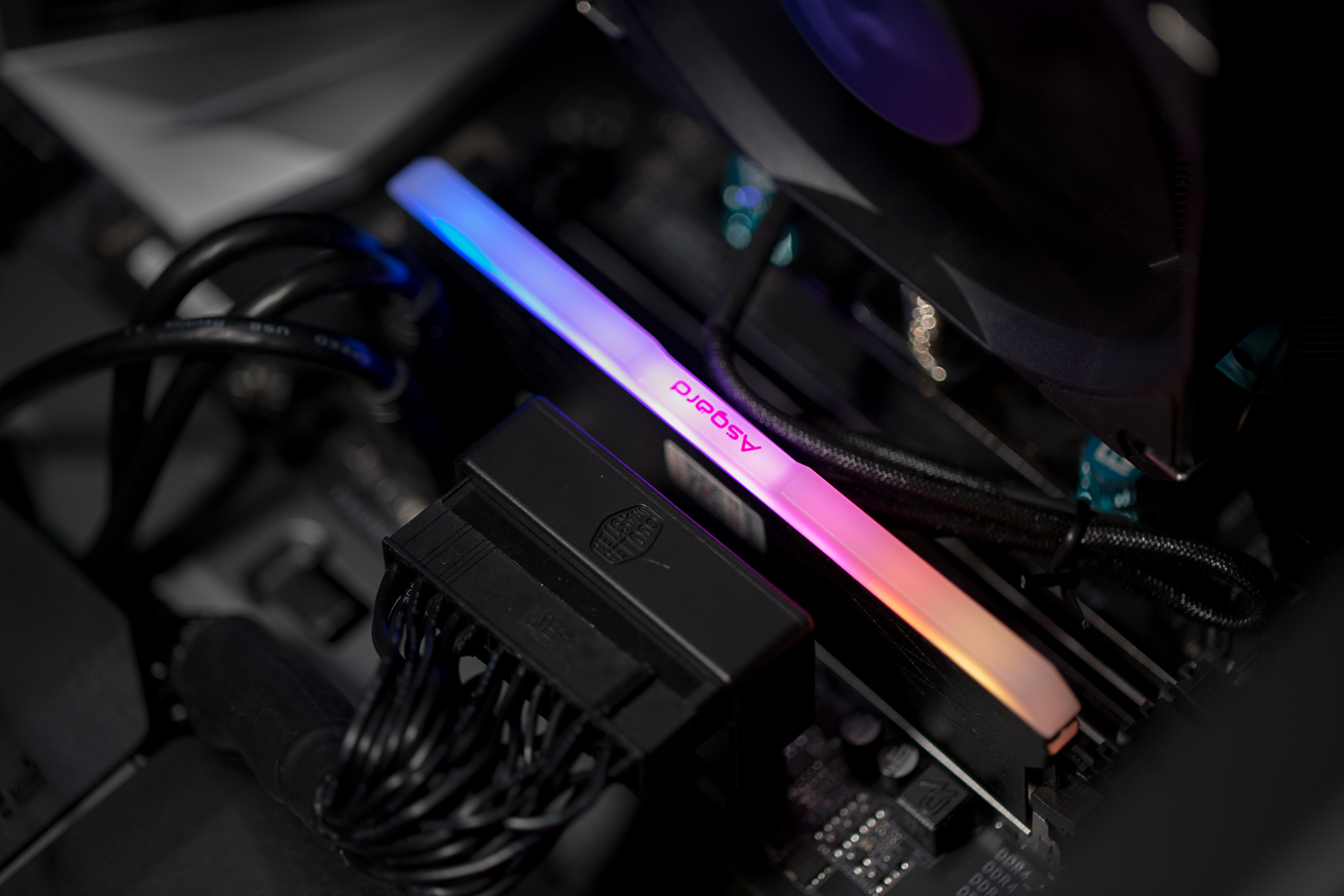 阿斯加特16g3000ddr4内存评测,阿斯加特内存条3200和3600区别