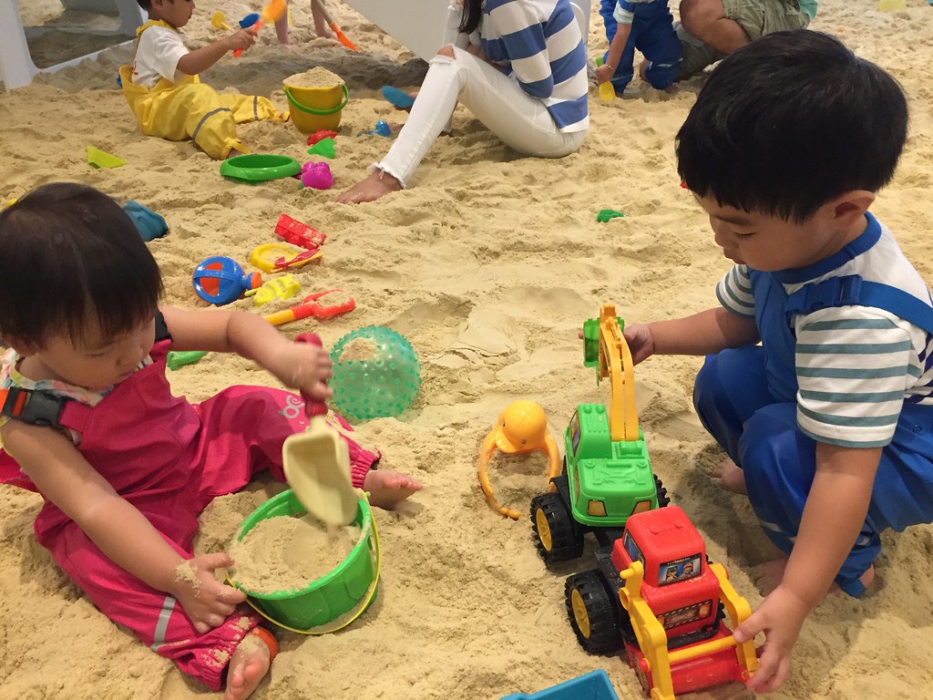 小孩爱抢玩具什么原因,3岁孩子喜欢抢别人正在玩的东西