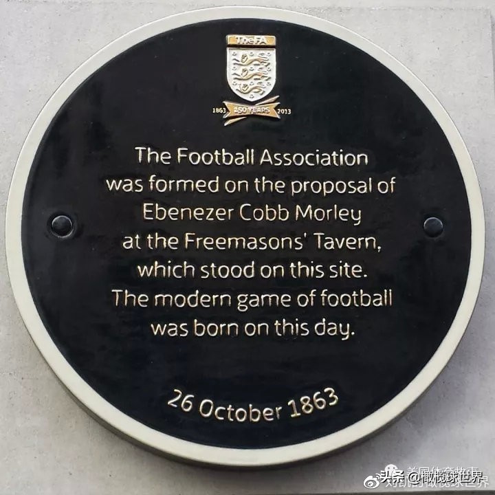 美式橄榄球起源于哪里,橄榄球由什么演变而来