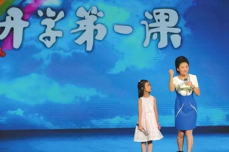 倪萍任鲁豫李思思撒贝宁马凡舒,倪萍李思思撒贝宁任鲁豫谈春晚