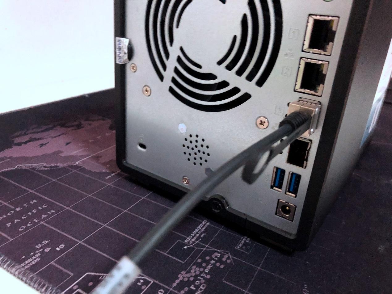 视频新手的资料池-威联通TS532X五盘位万兆NAS开箱体验