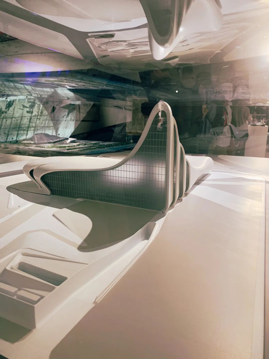 世界顶级建筑设计师扎哈哈迪德,扎哈·哈迪德设计