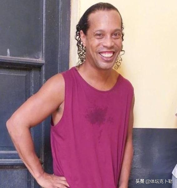 “囚王”小罗评选出心中最佳阵容，这11位球星要组队，绝对没对手