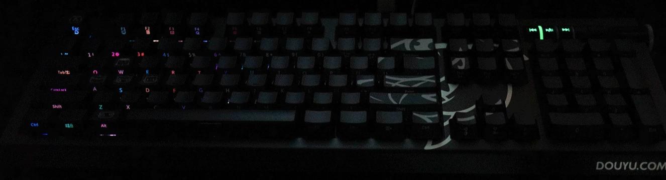 目前公认最好的矮轴机械键盘,樱花粉侧刻机械键盘