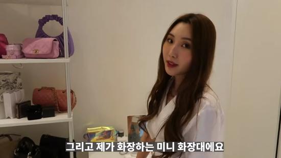 韩国女生独居公寓,韩国美女晒衣服