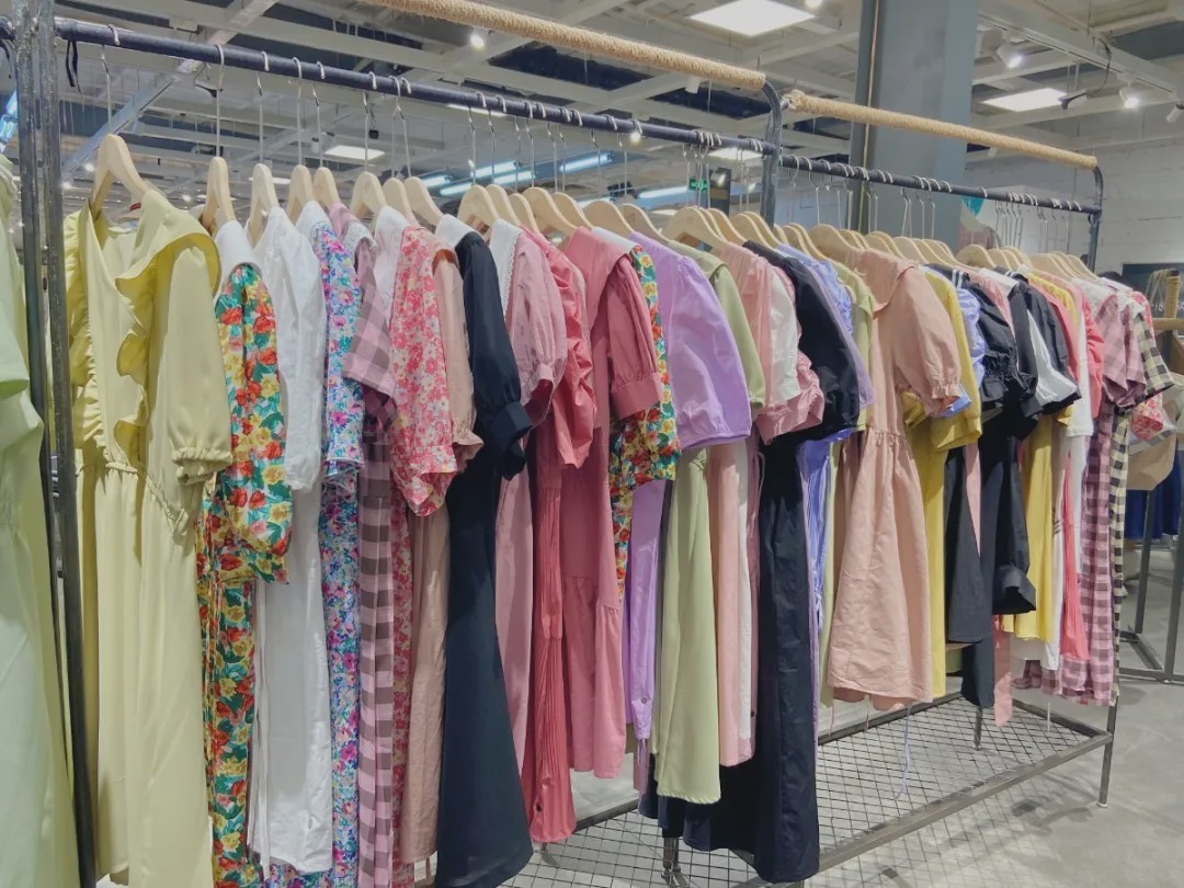 西安小众品牌服装店,西安时尚优雅女装街铺品牌