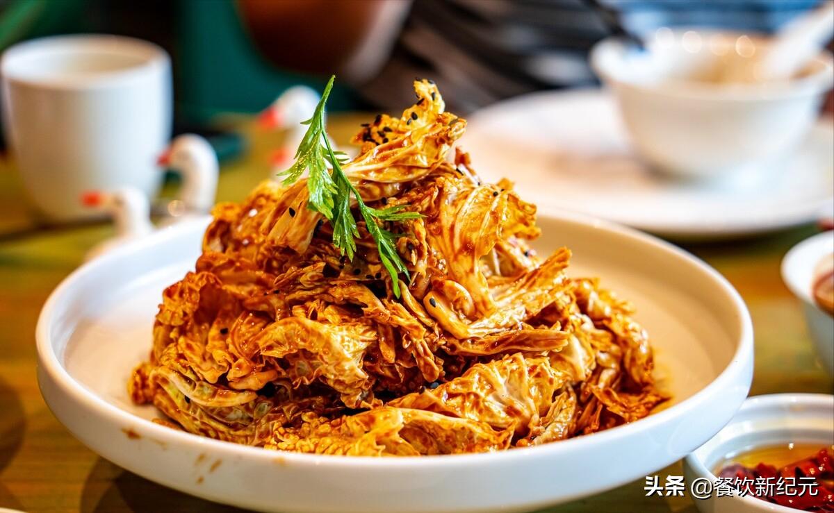 主持人如何看待乾隆白菜,为何男主持说乾隆白菜是凉菜