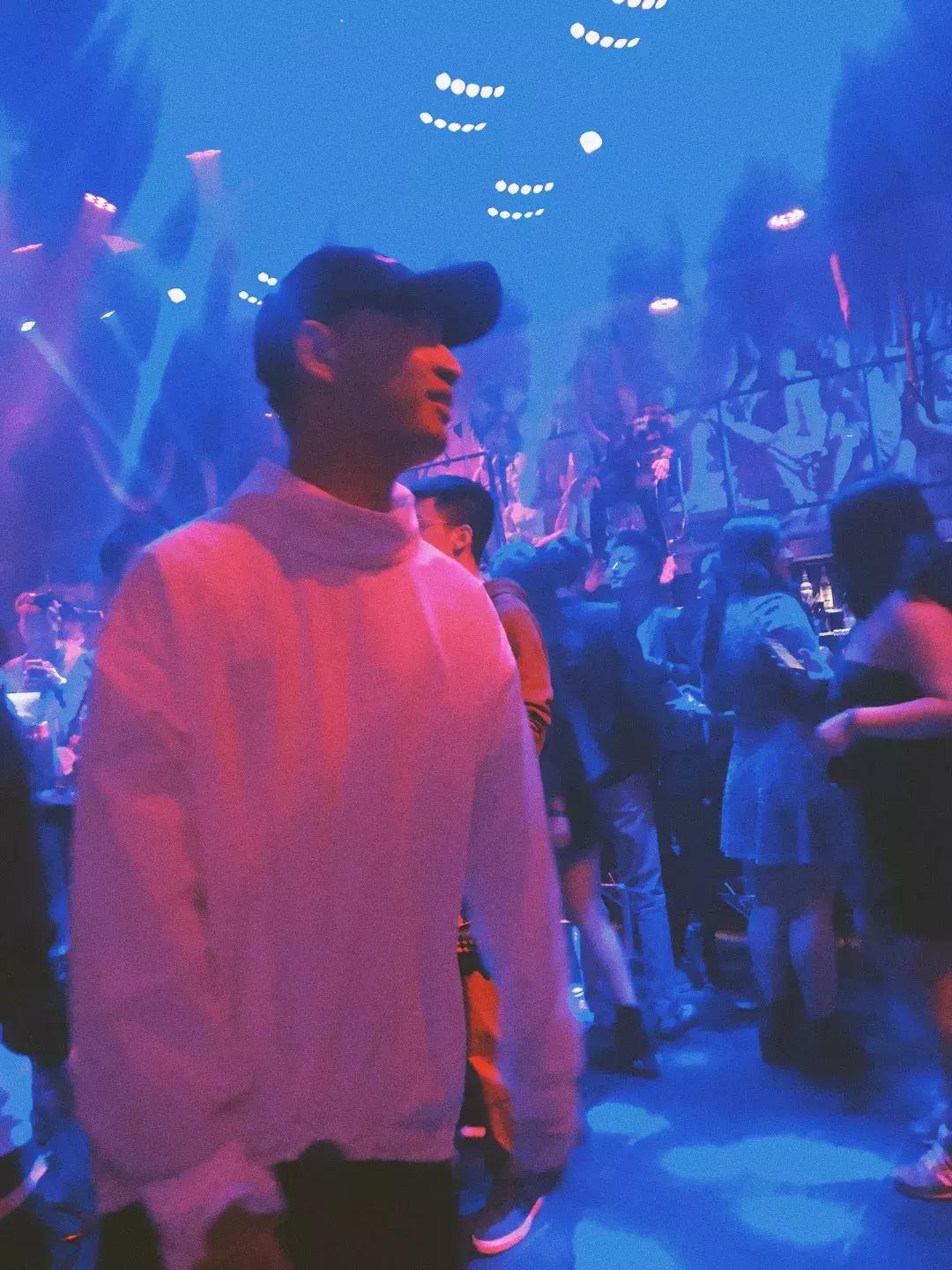 菜市男孩视频素材,菜市场男童