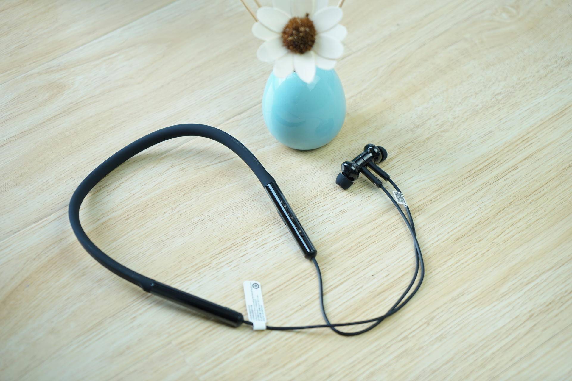 小米降噪项圈蓝牙耳机评测:一个缺点,五个优点