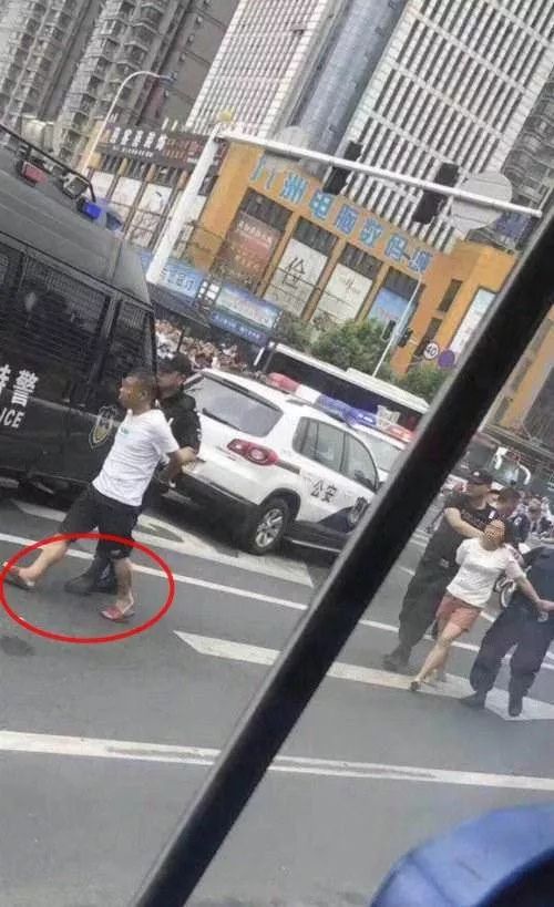 “癫痫发作”还是“抢夺方向盘”？常州警方回应