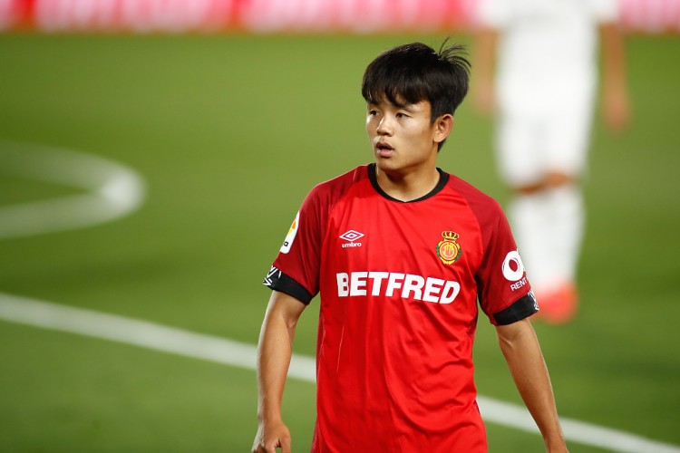 足球小将韩日世界杯日本vs巴西,韩日世界杯韩国球员