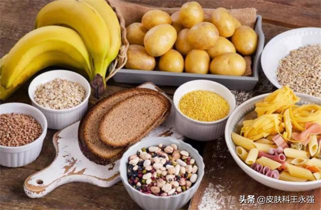 脖子上长小肉粒是已经感染hpv了吗,脖子上长丝状疣是什么病毒感染