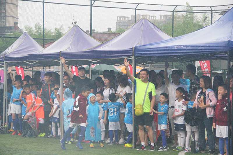 BCN,巴萨成都运营方与南充奥航达成战略合作伙伴协议