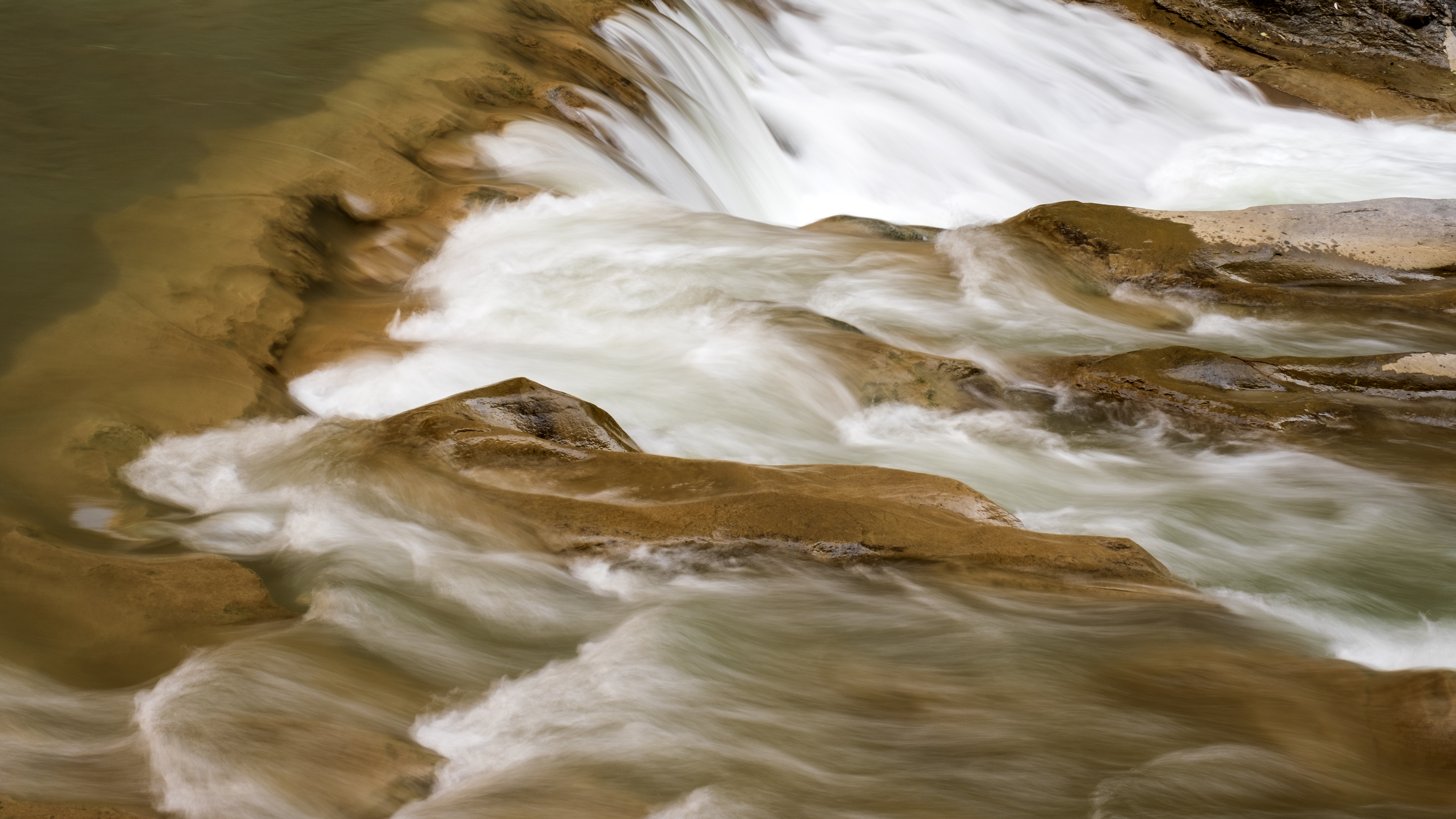 秋色美景落雨图片,秋色美景绝色大图