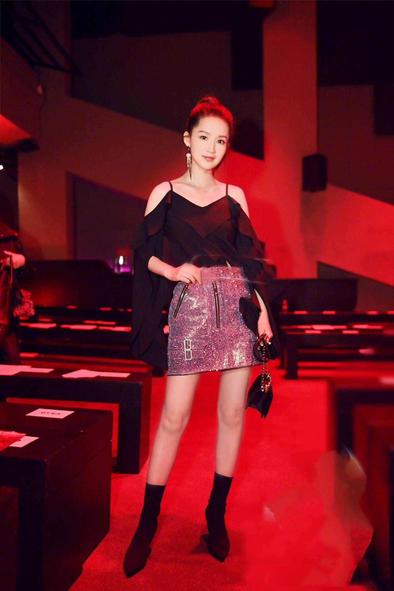 短裙穿什么袜子显腿好看,160120斤微胖女生短裙怎么配袜子