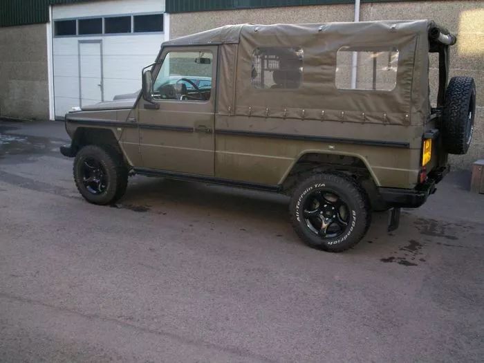 奔驰g六驱越野,六轮七座奔驰g系列越野车