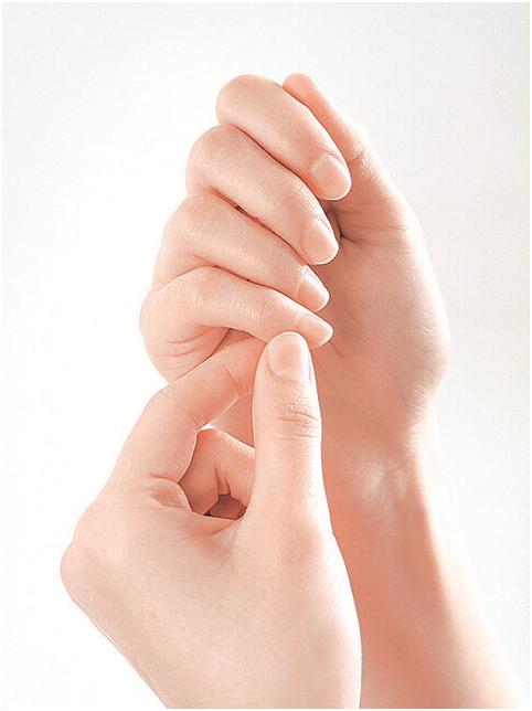 耳鸣耳聋选哪个穴位最有效果视频,耳鸣耳聋按摩这几个穴位迅速见效