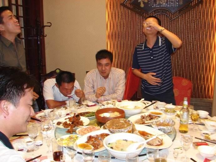 如何对付酒后脾气暴躁易怒发酒疯,发酒疯才能说出的话