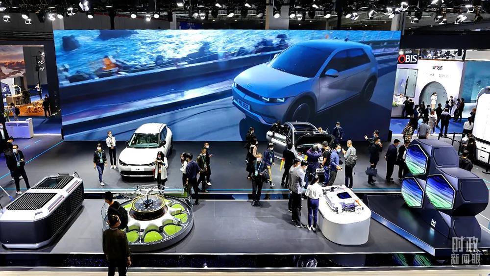 时政新闻眼丨今年出席系列多边峰会，习*平近**强调了哪些关键词