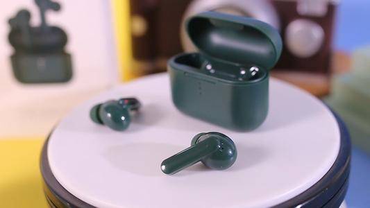 为什么蓝牙耳机听歌总有沙沙声？学生*党**哪个牌子蓝牙耳机听歌好？