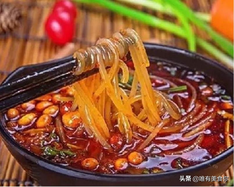 小吃店加盟店最火爆的项目酸辣粉,酸辣粉最正宗的做法加盟