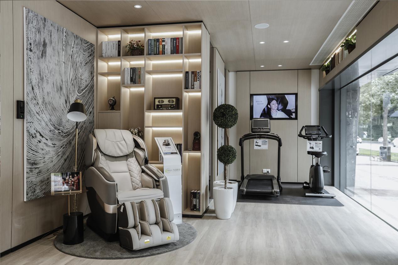 时尚健身健康生活成都首家具有网红气质的健身器材连锁店今日开业