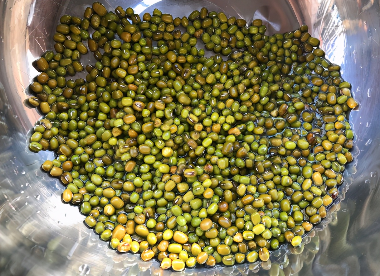 煮绿豆汤绿豆需要提前泡多久呢,煮绿豆汤绿豆要提前泡多久呢