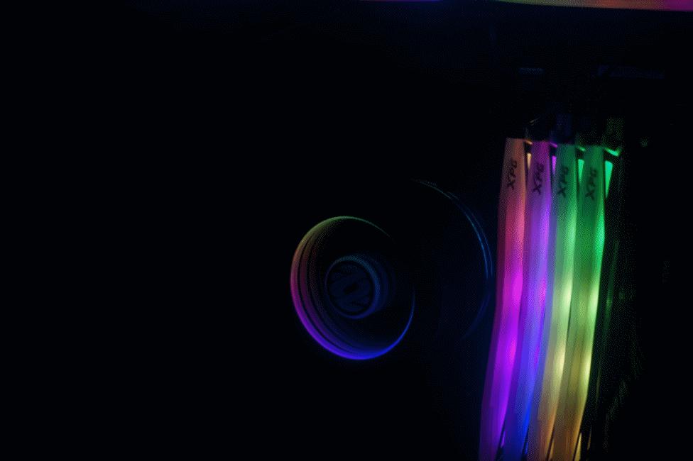 科技以灯为本，3600X+B450+BMR-24水冷+大水牛铁血战士机箱装机秀