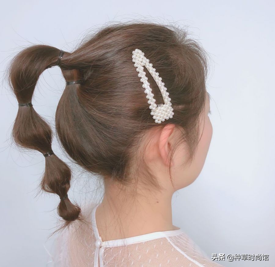 花瓣丸子头学生党蓬松,古风丸子头前额花瓣头饰