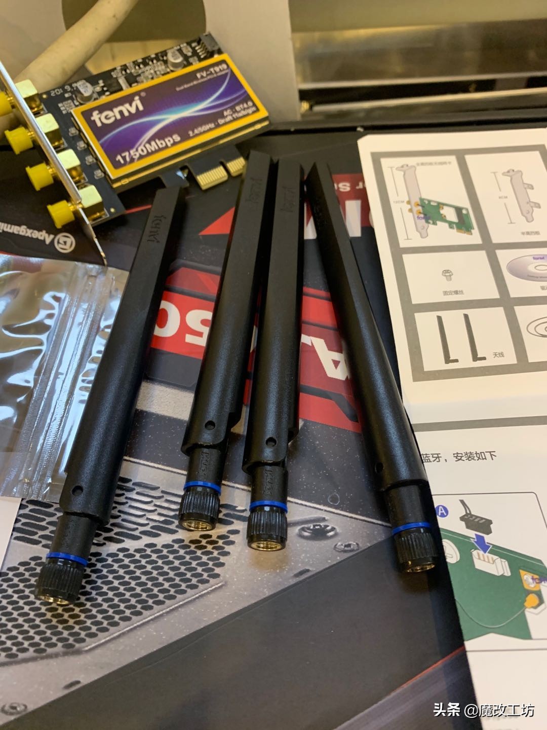 200+15元搞定苹果无线网卡声卡，左边白果右边黑果中间索尼