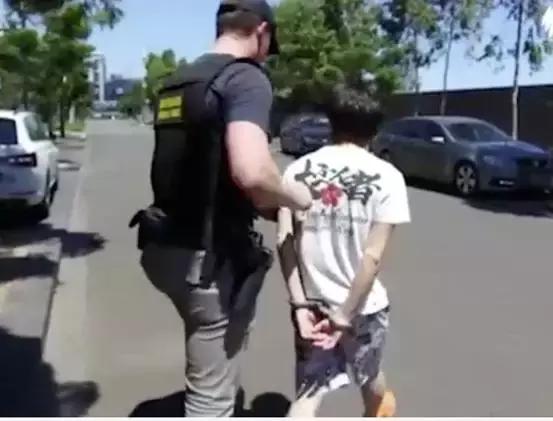 婢冲ぇ鍒╀簹鍥ょН濂剁矇琚姄,婢冲ぇ鍒╀簹涓浗浜哄伔濂剁矇琚姄