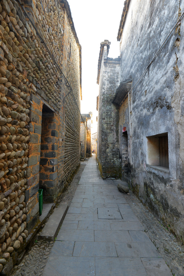 千年古村的老街,霞山古村落在哪里