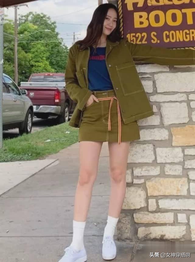 别再穿土气的红袜子,女士黑袜好穿又好搭