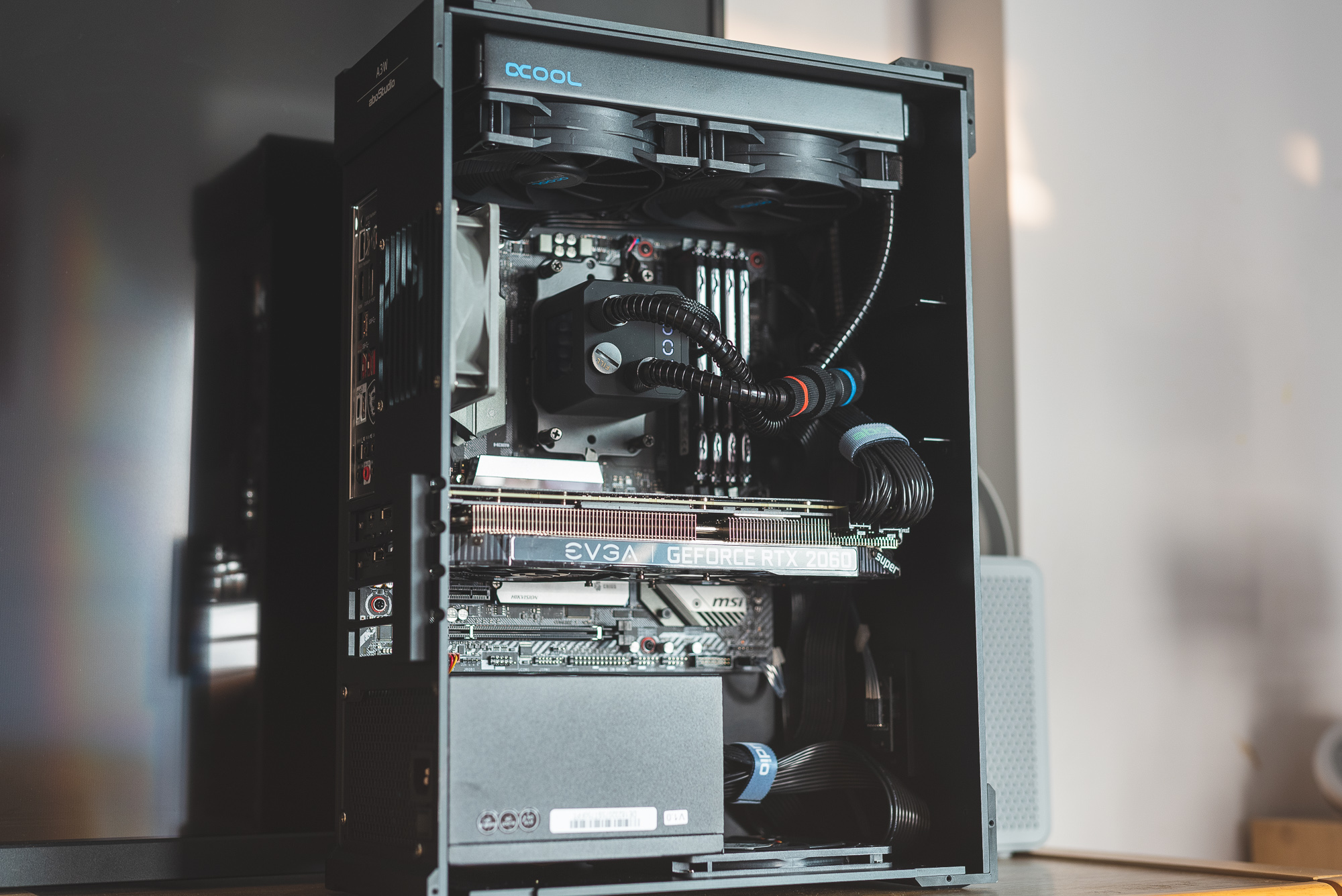 atx机箱和matx机箱有啥区别,高性价比matx白色机箱推荐