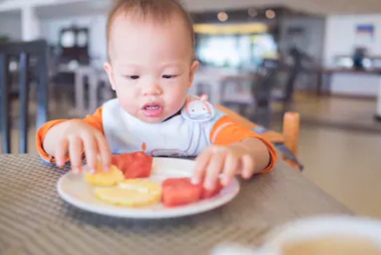 2岁孩子不吃饭个子小补钙,2岁孩子不长肉不长个