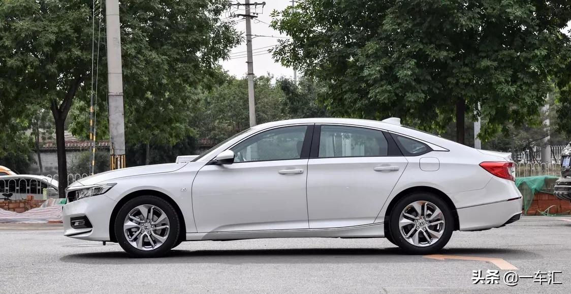 新雅阁2022低配,本田新雅阁底盘低吗