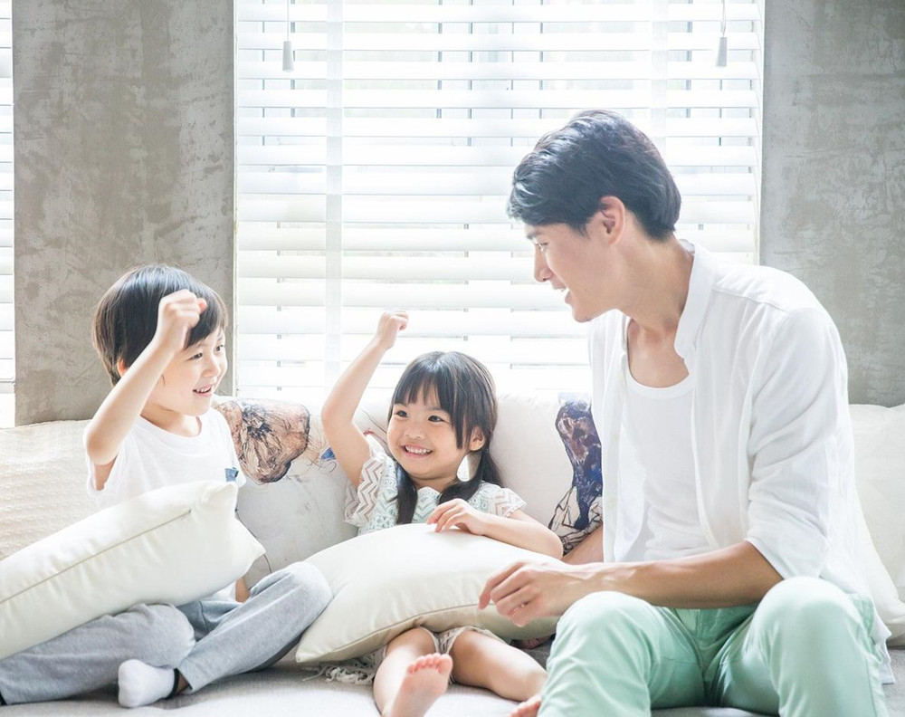 宝宝怕生是大人的问题吗,六个月孩子怕生胆小解决办法