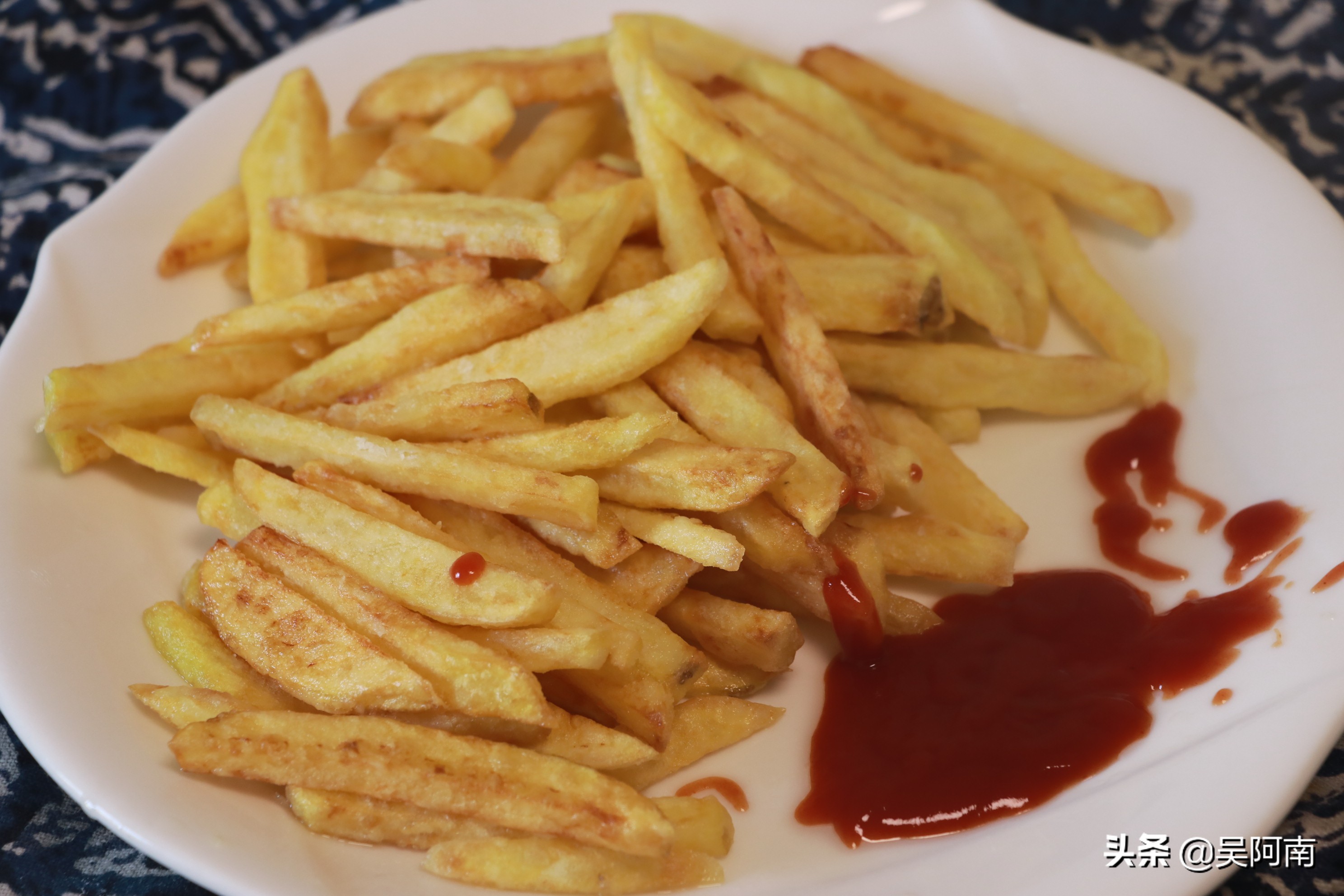 教你在家做炸薯条简单实惠,怎样在家里炸薯条又好吃又省事儿