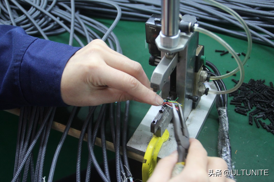 揭秘！实探电子厂普工累吗？到底是干什么工作的？工资如何？