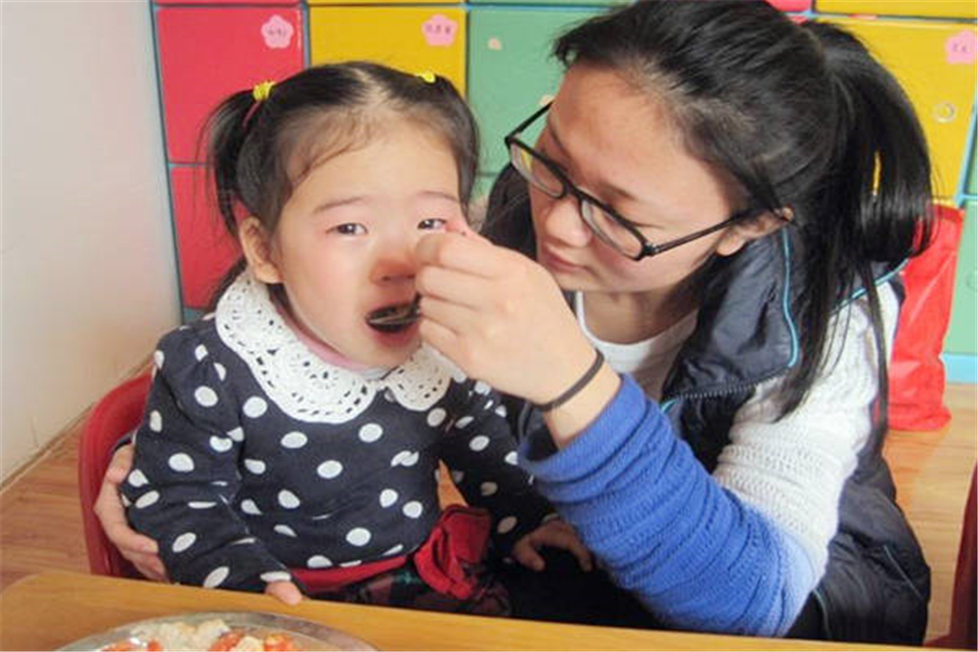 2岁叛逆期的孩子怎样正确引导,2岁小孩叛逆期如何正确引导