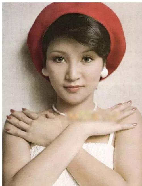 谢霆锋叔叔谢贤,谢霆锋老三谢贤