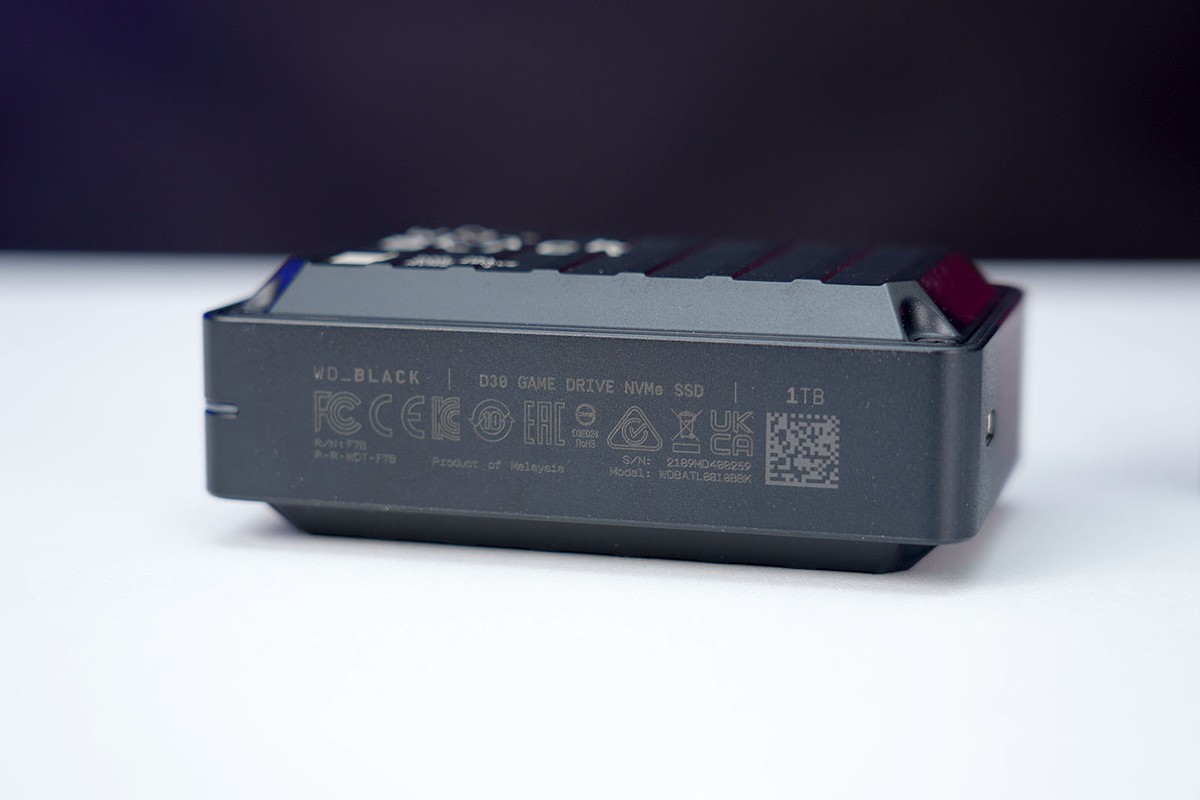 西数游戏移动硬盘d30测评,WDBLACKD30游戏移动固态硬盘