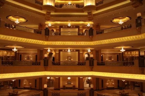 探秘全球唯一8级酒店,全球唯一的8星级酒店